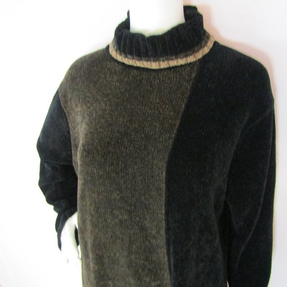 Erika Color Block Turtleneck Sweater - Picture 7 of 13